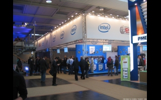 Der Esl-Intel-Giga// Stand auf der Cebit
