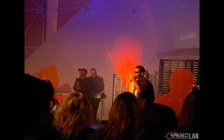 Mit einer glanzvollen Gala wurde am 30. August 2007 im Berliner Palais am Funkturm die IFA 2007 eröffnet. In exklusivem Ambiente feierten rund 600 geladene Gäste aus Politik, Wirtschaft und Entertainment.