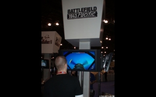 Mit Hilfe der Frostbite-Engine wird man in Battlefield 1943 in den Zweiten Weltkrieg katapultiert. Bis zu 24 Spieler können auf klassischen und tropischen Multiplayer-Maps wie Wake Islands, Guadalcanal und Iwo Jima gegeneinander kämpfen. Dabei soll die bekannte Online-Erfahrung, für die die DICE Studios bekannt sind, nicht vernachlässigt werden.
