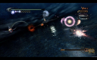 Wie Sega stolz verkündet, wurde das bereits in Japan veröffentlichte Bayonetta auf der Xbox 360 von der Famitsu mit 40 von 40 Punkten bedacht - eine Wertung, die das seit 1986 bestehende Magazin bisher nur elf anderen Spielen zuteil werden ließ. Die nicht von Platinum Games, sondern von Sega selbst produzierte PS3-Umsetzung musste sich mit immer noch beachtlichen 38 von 40 Punkten zufrieden geben.
