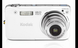 Die Easyshare V1253 von Kodak kann wie ihr Schwestermodell V1233 Fotos im 4:3-, 3:2- oder 16:9-HD-Format und HD-Videos mit 720p aufzeichnen. Sie hat eine Auflösung von 12 Megapixeln, einen 3-fach optischen Zoom und Gesichtserkennung. Im Vergleich zur V1233 ist das Display der V1253 mit 3,1 Zoll (7,8 Zentimeter) deutlich größer. Ab September, Preis: 319 Euro.