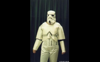 Kreativ, ausgefallen, improvisiert oder einfach irrsinnig komisch - StarWars Fans bauen ihre eigenen Filmklamotten.