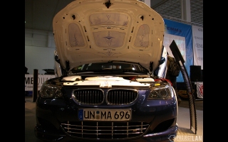 Auch Autos und Car-Tuning sind ein großes Thema auf der Internationalen Funkausstellung in Berlin. In dieser Galerie findet ihr alles, was des deutschen liebstes Kind betrifft - von der JBL-Endstufe bis zum Navigationsgerät.