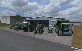 Die Fortsetzung des beliebten Landwirtschafts-Simulators bringt eine Fülle neuer Features und Verbesserungen mit sich. Endlich könnt in der fotorealistischen Landschaft detaillierten KI-Verkehr erleben. Im brandneuen Karriere-Modus mit umfangreichem Wirtschaftsteil treibt ihr Handel mit verschiedenen Gütern und bringt eure Waren an den Mann. Bei den Arbeiten auf dem Feld stehen dabei computergesteuerte Erntehelfer zur Verfügung. Besucht den Landmaschinenhändler im Ort, um neue Fahrzeuge und Geräte zu kaufen oder um veraltete Maschinen wieder zu verkaufen. Selbstverständlich bietet der Landwirtschafts-Simulator 2009 wieder viele abwechslungsreiche Missionen sowie einen realistischen Tag- und Nacht-Zyklus mit wechselnden Wetterverhältnissen. Über das Internet steht außerdem eine Vielzahl weiterer Fahrzeuge zum Download bereit.