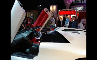 Auch Autos und Car-Tuning sind ein großes Thema auf der Internationalen Funkausstellung in Berlin. In dieser Galerie findet ihr alles, was des deutschen liebstes Kind betrifft - von der JBL-Endstufe bis zum Navigationsgerät.