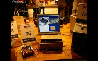 Die IFA CaseCon Championship setzt in der Hauptkategorie auf komplette Eigenbauten von Computergehäusen (sog. CaseCons). Die CE-Mods sind eine absolute Weltneuheit und bilden die diesjährige Sonderkategorie der IFA CaseCon Championship. Mit CE-Mods sind Umbauten oder komplette Neubauten von handelsüblichen Geräten aus der Unterhaltungselektronik gemeint. Vom Fernseher bis zum Mobiltelefon, vom Videorekorder bis zum Radio – alles darf gemoddet werden. Der Fantasie sind keinerlei Grenzen gesetzt. Die einzige Bedingung lautet auch hier: Das Gerät muss weiter funktionstüchtig sein.