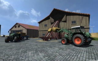 Die Fortsetzung des beliebten Landwirtschafts-Simulators bringt eine Fülle neuer Features und Verbesserungen mit sich. Endlich könnt in der fotorealistischen Landschaft detaillierten KI-Verkehr erleben. Im brandneuen Karriere-Modus mit umfangreichem Wirtschaftsteil treibt ihr Handel mit verschiedenen Gütern und bringt eure Waren an den Mann. Bei den Arbeiten auf dem Feld stehen dabei computergesteuerte Erntehelfer zur Verfügung. Besucht den Landmaschinenhändler im Ort, um neue Fahrzeuge und Geräte zu kaufen oder um veraltete Maschinen wieder zu verkaufen. Selbstverständlich bietet der Landwirtschafts-Simulator 2009 wieder viele abwechslungsreiche Missionen sowie einen realistischen Tag- und Nacht-Zyklus mit wechselnden Wetterverhältnissen. Über das Internet steht außerdem eine Vielzahl weiterer Fahrzeuge zum Download bereit.