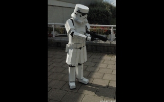 Kreativ, ausgefallen, improvisiert oder einfach irrsinnig komisch - StarWars Fans bauen ihre eigenen Filmklamotten.